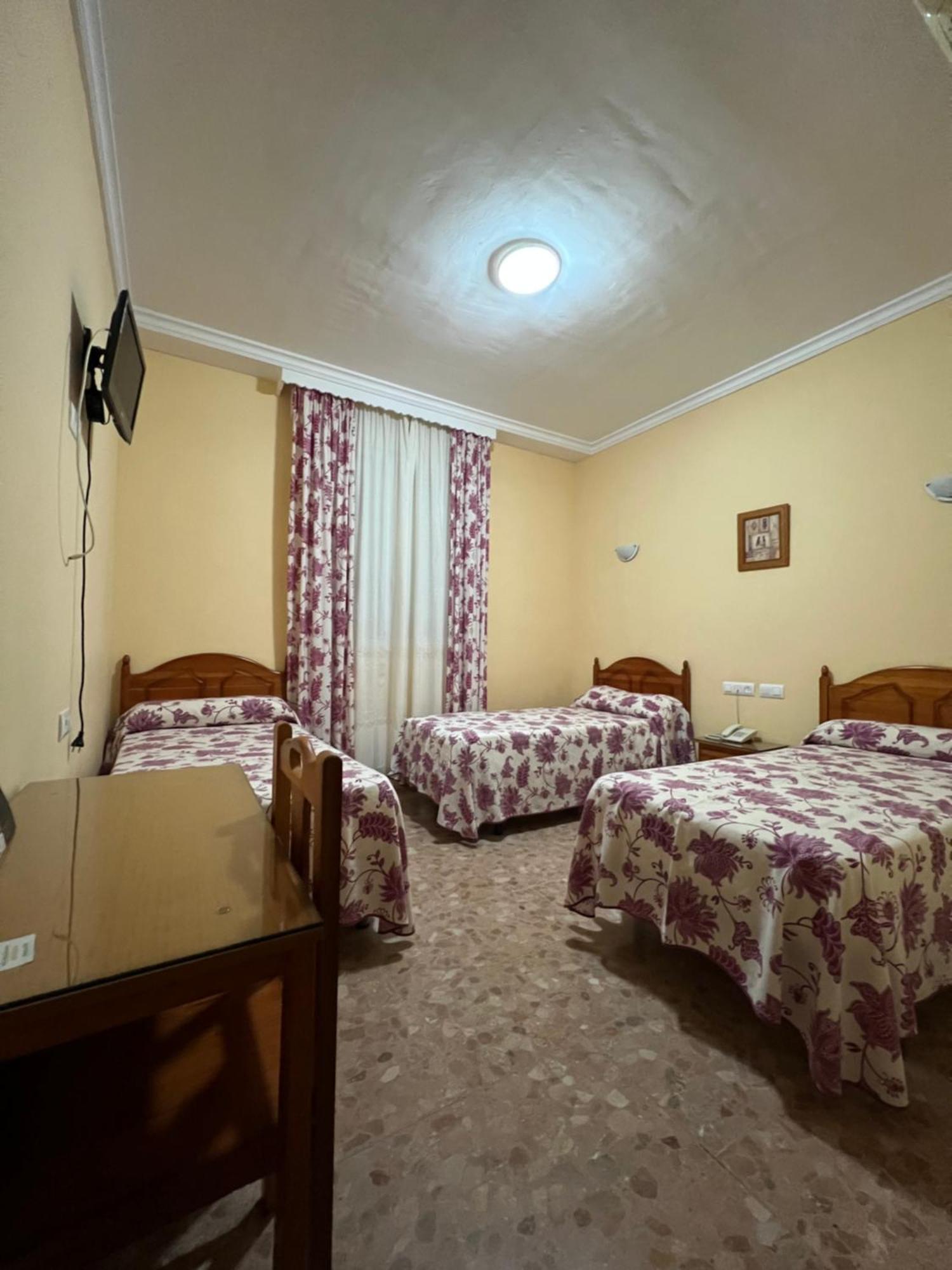 Hotel Chamizo El Arahal Dış mekan fotoğraf