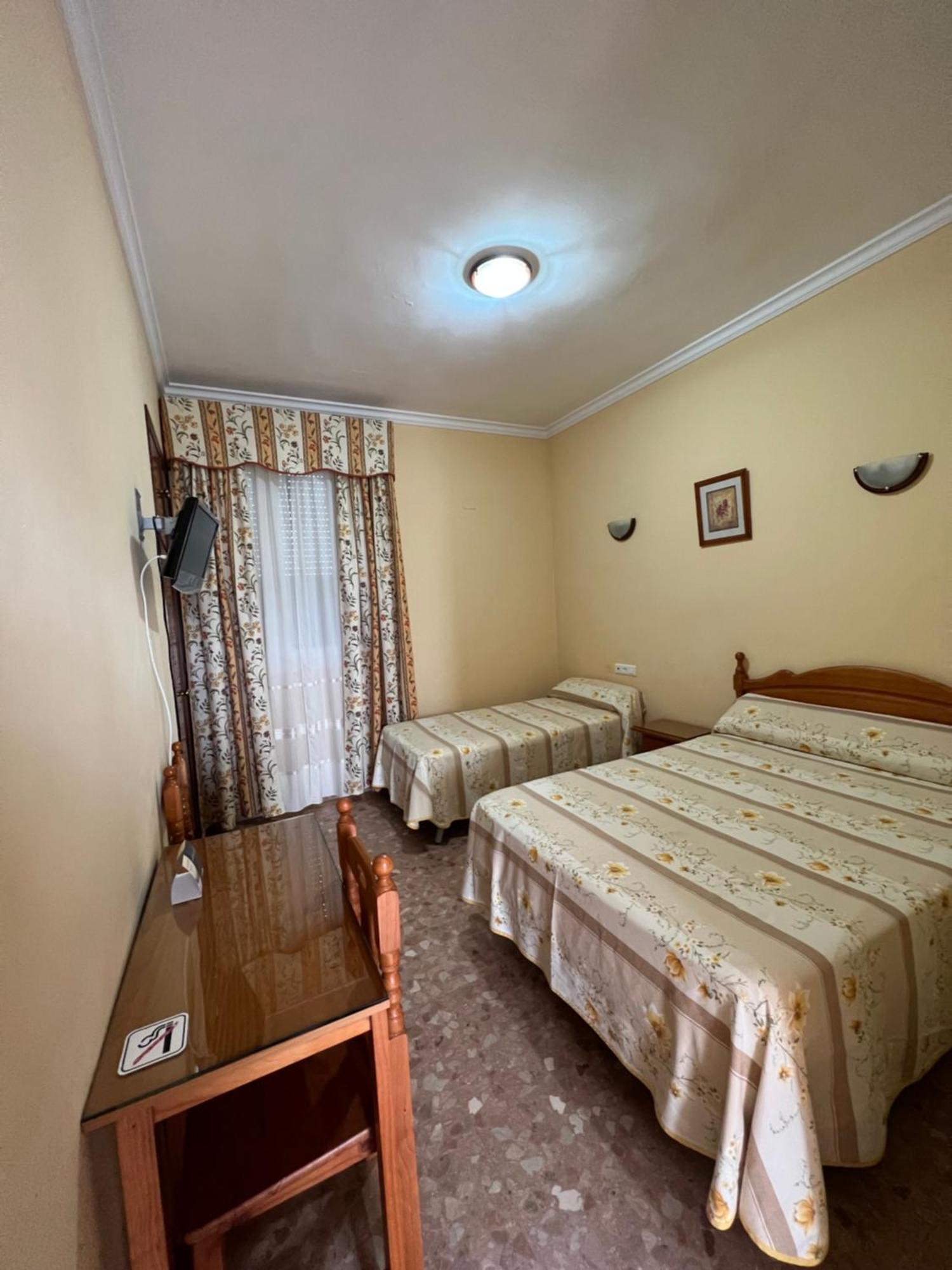 Hotel Chamizo El Arahal Dış mekan fotoğraf