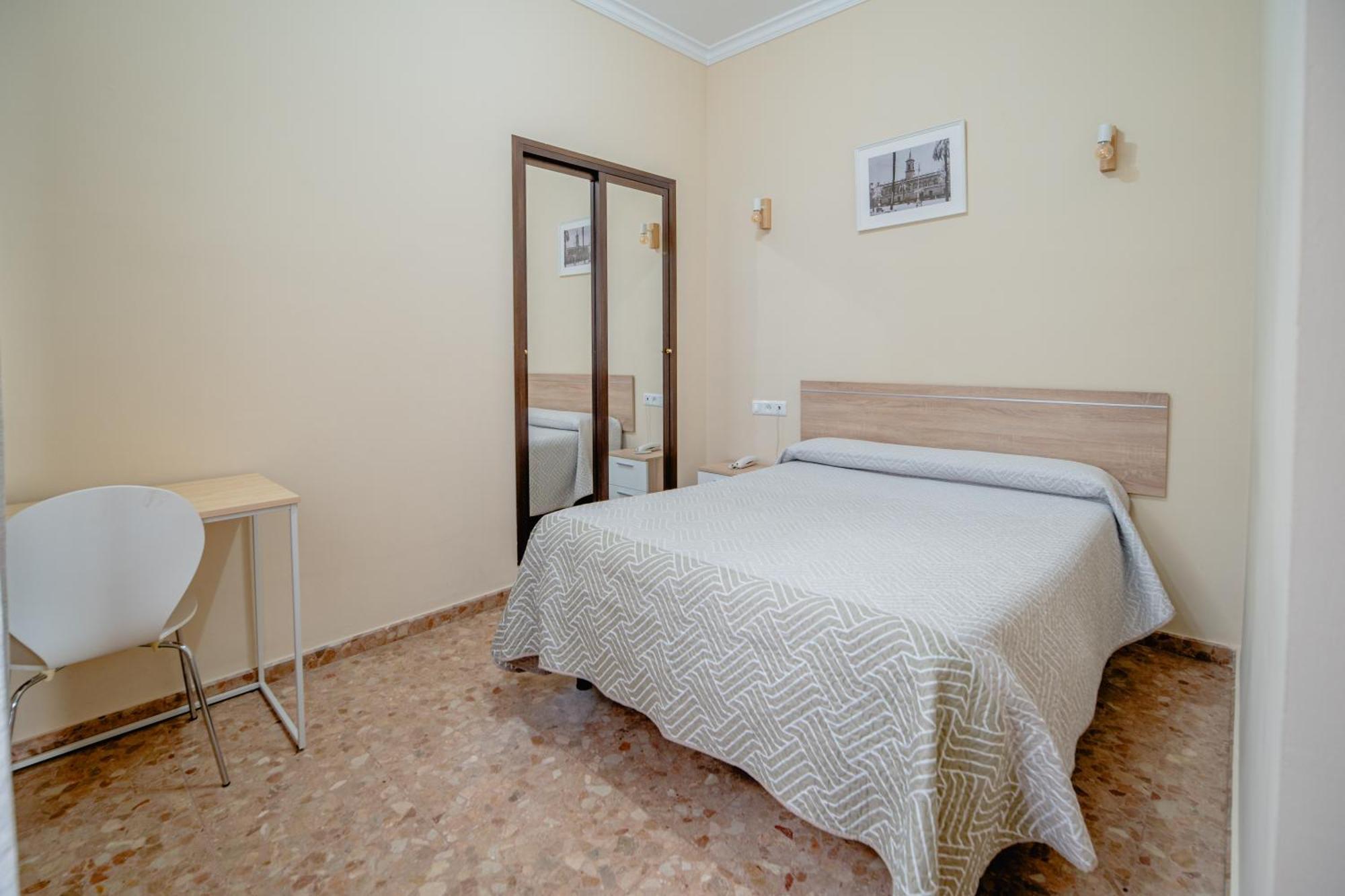 Hotel Chamizo El Arahal Dış mekan fotoğraf